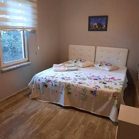 Pansiyon Bozcaada Yesilyol Tasev *